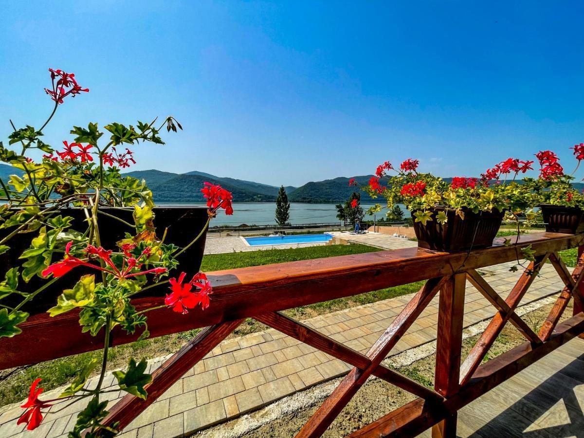 Pensiunea Balkan Gornea Экстерьер фото